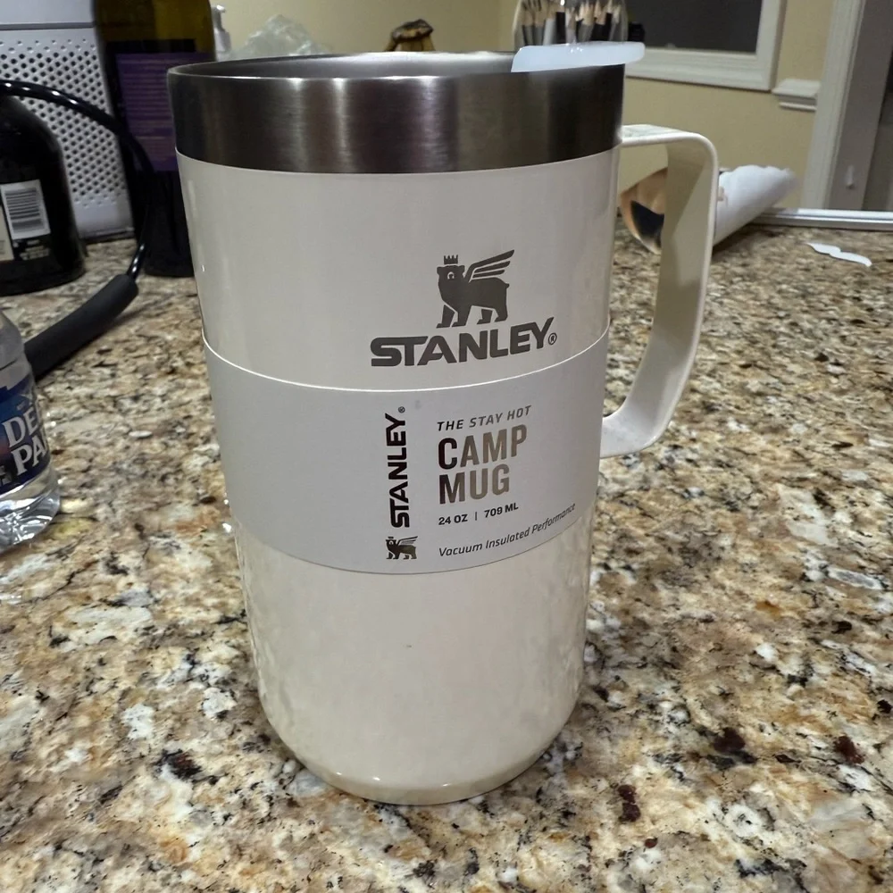 Stanley Classic White Camp Mug - Picture 2 of 3